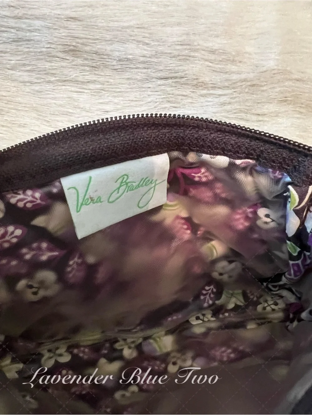 VERA BRADLEY Plum Petals 2011 Travel Cosmetic Case Zipper Top Close Lined Purple